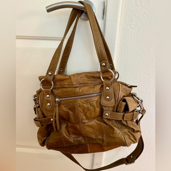 Jesslyn Blake Leather Weekend Bag - Picture 2 of 12